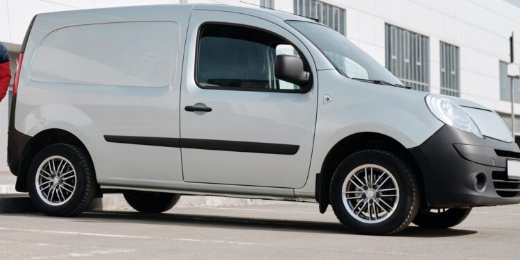 Company Vehicles – Should you choose a company van over a company car?
